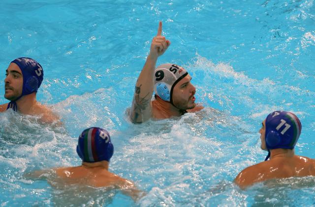 (260124) -- BELGRADE, Jan. 24, 2026 (Xinhua) -- Serbia's Nemanja Vico (2nd R) celebrates a goal during the semi-final between Serbia and Italy at the Men's European Water Polo Championships in Belgrade, Serbia, Jan. 23, 2026. (Photo by Predrag Milosavljevic/Xinhua)