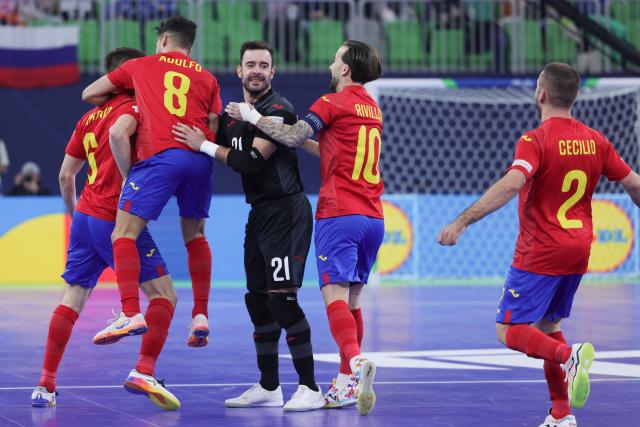 (260124) -- LJUBLJANA, Jan. 24, 2026 (Xinhua) -- Players of Spain celebrate a goal during the UEFA Futsal EURO 2026 match between Slovenia and Spain at Arena Stozice, Ljubljana, Slovenia, Jan. 23, 2026. (Photo by Zeljko Stevanic/Xinhua)