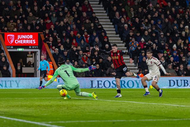 (260125) -- BOURNEMOUTH, Jan. 25, 2026 (Xinhua) -- Bournemouth's Alex Jimenez (2nd R) scores the second goal during the English Premier League match between Bournemouth and Liverpool in Bournemouth, Britain, on Jan. 24, 2026. (Xinhua)
FOR EDITORIAL USE ONLY. NOT FOR SALE FOR MARKETING OR ADVERTISING CAMPAIGNS. NO USE WITH UNAUTHORIZED AUDIO, VIDEO, DATA, FIXTURE LISTS, CLUB/LEAGUE LOGOS OR "LIVE" SERVICES. ONLINE IN-MATCH USE LIMITED TO 45 IMAGES, NO VIDEO EMULATION. NO USE IN BETTING, GAMES OR SINGLE CLUB/LEAGUE/PLAYER PUBLICATIONS.