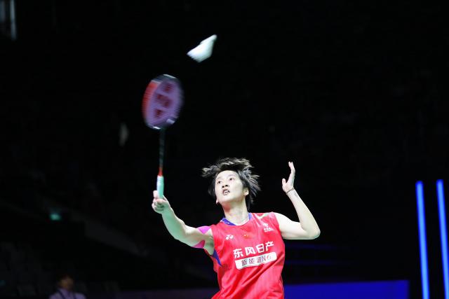 (260125) -- JAKARTA, Jan. 25, 2026 (Xinhua) -- Chen Yufei hits a return during the women's singles final match against Pitchamon Opatniputh of Thailand at the Indonesia Masters 2026 badminton tournament in Jakarta, Indonesia, Jan. 25, 2026. (Xinhua/Cen Yunpeng)