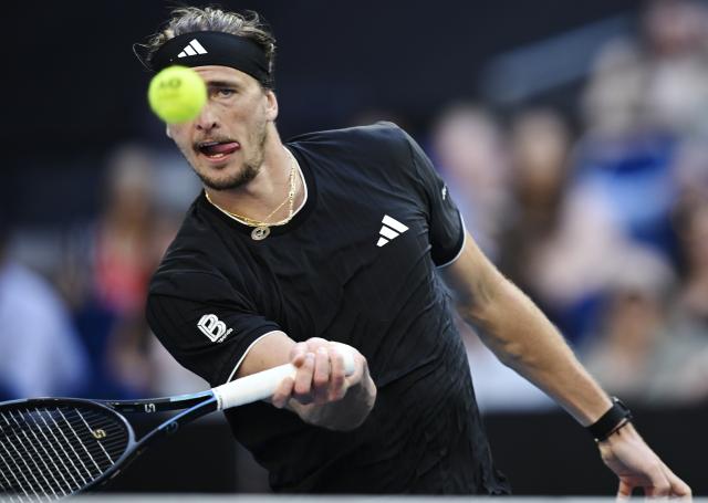 (260125) -- MELBOURNE, Jan. 25, 2026 (Xinhua) -- Alexander Zverev hits a return during the men's singles 4th round match between Alexander Zverev of Germany and Francisco Cerundolo of Argentina at the Australian Open tennis tournament in Melbourne, Australia, Jan. 25, 2026. (Photo by Wang Shen/Xinhua)