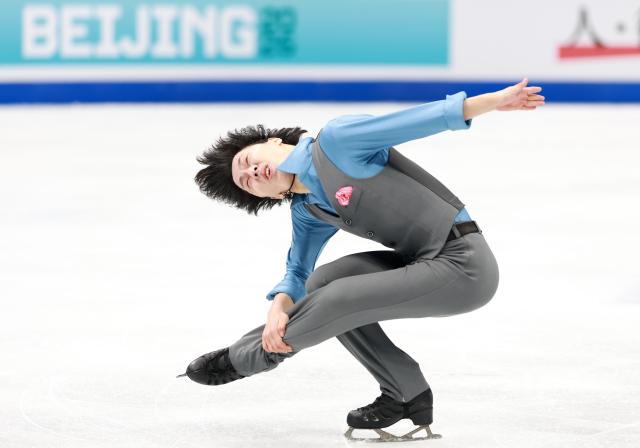 (260125) -- BEIJING, Jan. 25, 2026 (Xinhua) -- Kao Miura of Japan performs during the men's free skating at the ISU Four Continents Figure Skating Championships in Beijing, China, Jan. 25, 2026. (Xinhua/Zhang Chenlin)