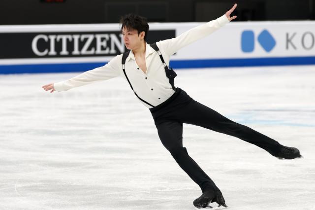(260125) -- BEIJING, Jan. 25, 2026 (Xinhua) -- Peng Zhiming of China performs during the men's free skating at the ISU Four Continents Figure Skating Championships in Beijing, China, Jan. 25, 2026. (Xinhua/Zhang Chenlin)