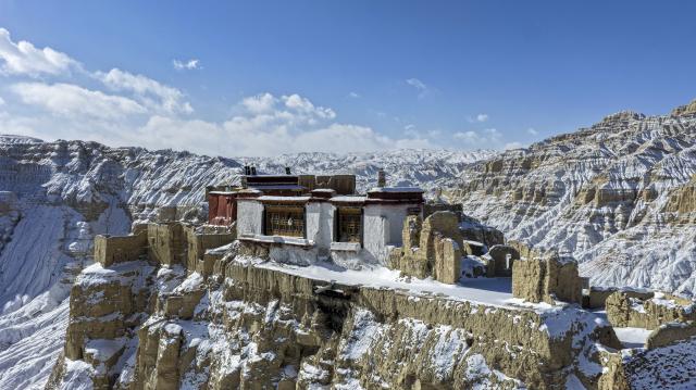 (260125) -- NGARI, Jan. 25, 2026 (Xinhua) -- This aerial drone photo shows the ruins of the Guge Kingdom in Zanda county of Ngari prefecture, southwest China's Xizang Autonomous Region, Jan. 24, 2026. (Photo by Tinzen Tseten/Xinhua)