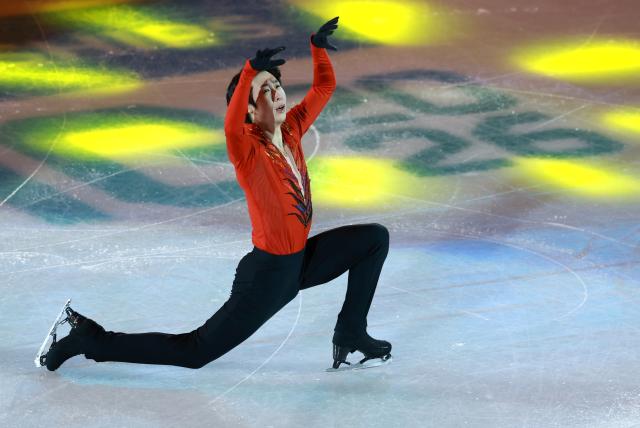 (260125) -- BEIJING, Jan. 25, 2026 (Xinhua) -- Jin Boyang of China performs during the gala exhibition at the ISU Four Continents Figure Skating Championships in Beijing, China, Jan. 25, 2026. (Xinhua/Zhang Chenlin)