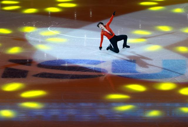 (260125) -- BEIJING, Jan. 25, 2026 (Xinhua) -- Jin Boyang of China performs during the gala exhibition at the ISU Four Continents Figure Skating Championships in Beijing, China, Jan. 25, 2026. (Xinhua/Zhang Chenlin)