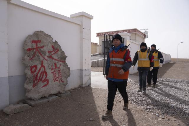 (260125) -- NAGQU, Jan. 25, 2026 (Xinhua) -- Workers head to Za'gya Zangbo Station to inspect signal equipment during strong winds in Amdo County, Nagqu, southwest China's Xizang Autonomous Region, Jan. 24, 2026. Perched at an altitude of 4,886 meters, the Za'gya Zangbo signal maintenance section in Amdo County is the world's highest railway signal maintenance section. Fierce winds and bitter cold prevail in the area, where temperatures often drop below minus 30 degrees Celsius.
   Since its establishment in 2018, the section has been responsible for maintaining and repairing signal equipment at three high-altitude stations -- Tanggula South, Za'gya Zangbo and Xuechama. Ten young workers from various ethnic groups, including the Han, Tibetan and Mongolian, are currently on duty here. With an average age of under 32, they brave extreme conditions to keep the railway operating safely, ensuring the smooth flow of trains during the upcoming Spring Festival travel rush and the long term. (Xinhua/Tenzing Nima Qadhup)
