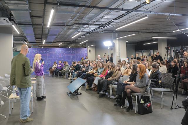 (260126) -- ST. PETERSBURG, Jan. 26, 2026 (Xinhua) -- This photo taken on Jan. 25, 2026 shows a corporate promotion event held at the St. Petersburg campus of the National Research University Higher School of Economics in St. Petersburg, Russia. January 25 marks the Russian Students' Day. The St. Petersburg campus of the National Research University Higher School of Economics hosted a wide range of activities, including academic lectures, corporate presentations, exhibitions, and intellectual games, to celebrate this holiday for young people. (Photo by Irina Motina/Xinhua)