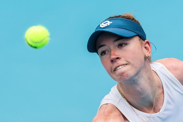 (260126) -- MANILA, Jan. 26, 2026 (Xinhua) -- Simona Waltert competes during the women's singles round of 32 match between Lanlana Tararudee of Thailand and Simona Waltert of Switzerland at the WTA Philippine Women's Open in Manila, the Philippines, Jan. 26, 2026. (Xinhua/Rouelle Umali)