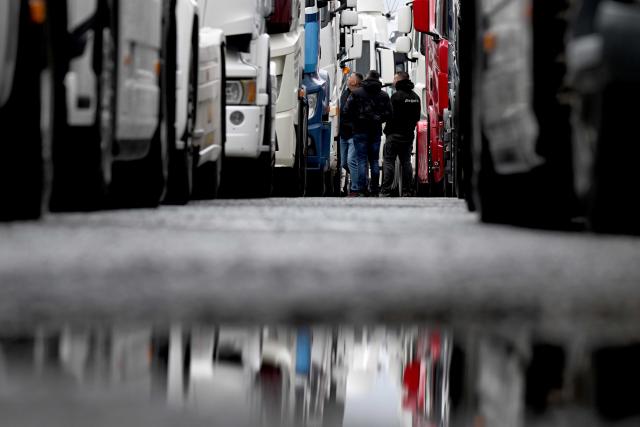 (260126) -- GEVGELIJA, Jan. 26, 2026 (Xinhua) -- Truck drivers block border terminals at Bogorodica border exit to Greece near Gevgelija, North Macedonia, on Jan. 26, 2026. Truck drivers on Monday blocked EU border terminals to protest the new Entry/Exit System (EES). (Photo by Tomislav Georgiev/Xinhua)