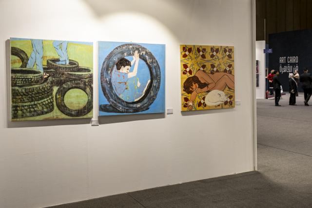 (260126) -- GIZA, Jan. 26, 2026 (Xinhua) -- People visit the Art Cairo at the Grand Egyptian Museum in Giza, Egypt, Jan. 26, 2026. The 7th edition of Art Cairo was held from Jan. 23 to 26, 2026 at the Grand Egyptian Museum. (Xinhua/Xin Mengchen)