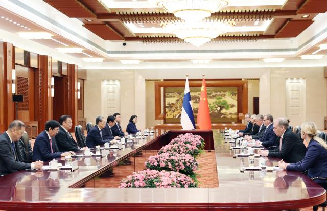 (260127) -- BEIJING, Jan. 27, 2026 (Xinhua) -- Zhao Leji, chairman of the National People's Congress Standing Committee, meets with Finnish Prime Minister Petteri Orpo in Beijing, capital of China, Jan. 27, 2026. (Xinhua/Yao Dawei)