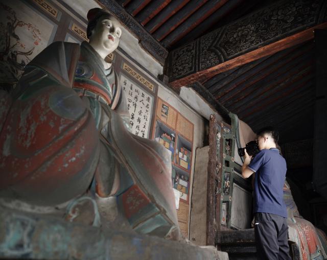(260127) -- TAIYUAN, Jan. 27, 2026 (Xinhua) -- A digital scanner works in an ancient building in Pingyao County, north China's Shanxi Province, on Aug. 19, 2025. TO GO WITH "China Focus: Digital preservation safeguards, promotes timeless beauty of China's ancient relics" (Xinhua)
