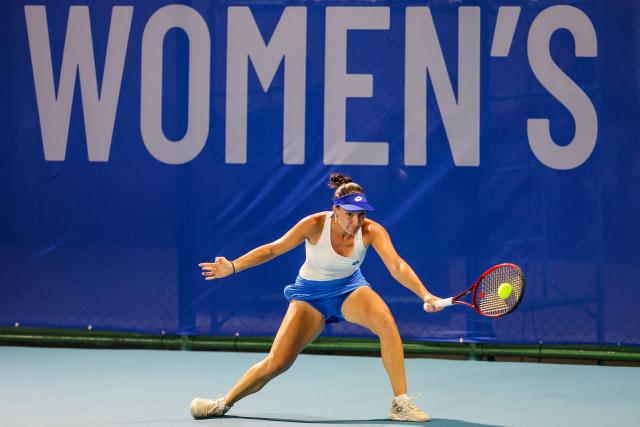 (260127) -- MANILA, Jan. 27, 2026 (Xinhua) -- Darja Semenistaja of Latvia competes during the women's singles round of 32 match between Darja Semenistaja of Latvia and Ma Yexin of China at the WTA Philippine Women's Open in Manila, the Philippines, Jan. 27, 2026. (Xinhua/Rouelle Umali)