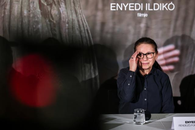 (260127) -- BUDAPEST, Jan. 27, 2026 (Xinhua) -- Director Ildiko Enyedi of the film "Silent Friend" attends a press conference before its premiere in Budapest, Hungary, on Jan. 26, 2026. (Photo by David Balogh/Xinhua)