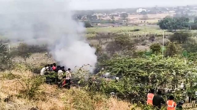 (260128) -- NEW DELHI, Jan. 28, 2026 (Xinhua) -- Rescuers are in operation at the site of an air crash at Baramati airport in Pune district, Maharashtra state of India, Jan. 28, 2026.
  Five people, including the deputy chief minister of India's western state of Maharashtra, Ajit Pawar, and two pilots, on board an aircraft were killed Wednesday in a crash, officials said.
  The small aircraft crashed while attempting to land at Baramati airport in Pune district, about 249 km southeast of Mumbai, the capital city of Maharashtra.
  According to an initial report released by India's civil aviation watchdog, the Directorate General of Civil Aviation (DGCA), no person on board has survived the crash. (IANS via Xinhua)