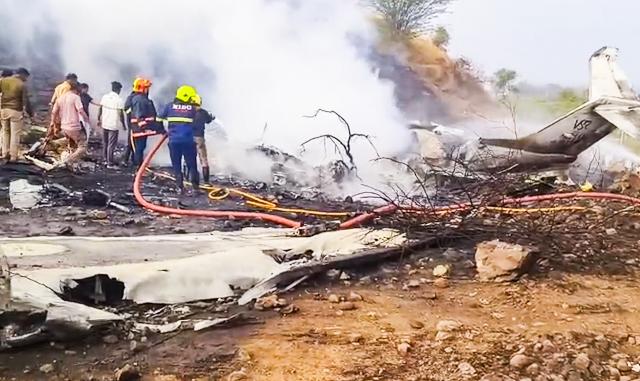 (260128) -- NEW DELHI, Jan. 28, 2026 (Xinhua) -- Rescuers are in operation at the site of an air crash at Baramati airport in Pune district, Maharashtra state of India, Jan. 28, 2026.
  Five people, including the deputy chief minister of India's western state of Maharashtra, Ajit Pawar, and two pilots, on board an aircraft were killed Wednesday in a crash, officials said.
  The small aircraft crashed while attempting to land at Baramati airport in Pune district, about 249 km southeast of Mumbai, the capital city of Maharashtra.
  According to an initial report released by India's civil aviation watchdog, the Directorate General of Civil Aviation (DGCA), no person on board has survived the crash. (IANS via Xinhua)