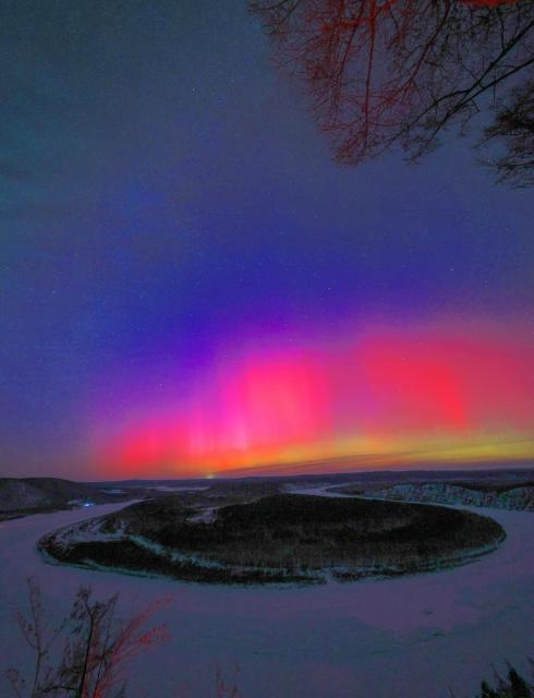 (260128) -- HARBIN, Jan. 28, 2026 (Xinhua) -- This photo taken on Jan. 20, 2026 shows the aurora observed from Mohe City, northeast China's Heilongjiang Province. China's northernmost Heilongjiang Province has entered the golden period for winter starry sky observation. With auroras occasionally making an appearance, the brilliant starry sky and the icy landscape together unfold a serene and breathtaking picture. (Photo by Wang Xiaofeng/Xinhua)