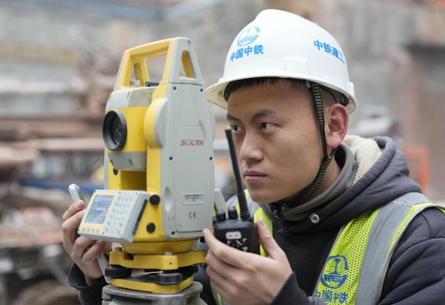 (260128) -- CHENGDU, Jan. 28, 2026 (Xinhua) -- A worker is pictured at the construction site of Chengdu Railway Station upgrade project in Chengdu, southwest China's Sichuan Province, Jan. 28, 2026. At the construction site 40 meters underground, the upgrade project of Chengdu Railway Station is underway. After completion, the station will become a comprehensive transportation hub integrating railway, subway, long-distance bus and others. (Xinhua/Liu Kun)
