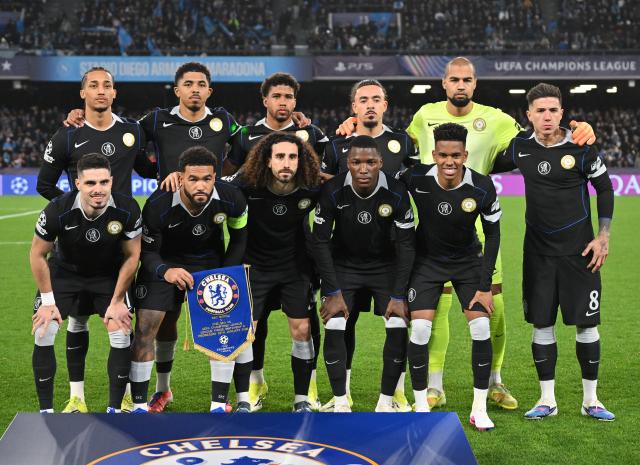 (260129) -- NAPLES, Jan. 29, 2026 (Xinhua) -- Starting players of Chelsea pose for a group photo before the UEFA Champions League football match between Napoli and Chelsea in Naples, Italy, Jan. 28, 2025. (Photo by Alberto Lingria/Xinhua)