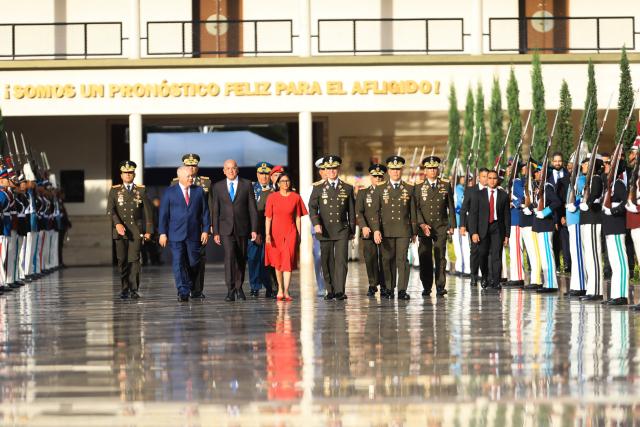 (260129) -- CARACAS, Jan. 29, 2026 (Xinhua) -- Venezuela's acting president Delcy Rodriguez (C, front) attends a military ceremony held in Caracas, Venezuela, on Jan. 28, 2026.
  Venezuela's armed forces on Wednesday pledged loyalty to and formally recognized acting president Delcy Rodriguez as commander-in-chief during a military ceremony held in Caracas with the participation of the country's high military command. (Venezuelan Presidency/Handout via Xinhua)