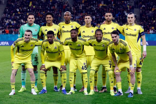 (260130) -- BUCHAREST, Jan. 30, 2026 (Xinhua) -- Fenerbahce's players pose before the UEFA Europa League football match between Fenerbahce and FCSB at Arena Nationala stadium in Bucharest, Romania, Jan. 29, 2026. (Photo by Cristian Cristel/Xinhua)