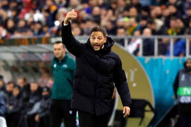 (260130) -- BUCHAREST, Jan. 30, 2026 (Xinhua) -- Fenerbahce's coach Domenico Tedesco gesture during the UEFA Europa League football match between Fenerbahce and FCSB at Arena Nationala stadium in Bucharest, Romania, Jan. 29, 2026. (Photo by Cristian Cristel/Xinhua)