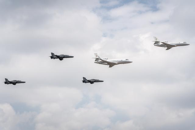 (260131) -- PRETORIA, Jan. 31, 2026 (Xinhua) -- South African Air Force aircraft attend an annual Prestige Day parade at Swartkop Air Force Base in Pretoria, South Africa, Jan. 30, 2026. (Photo by Shiraaz Mohamed/Xinhua)