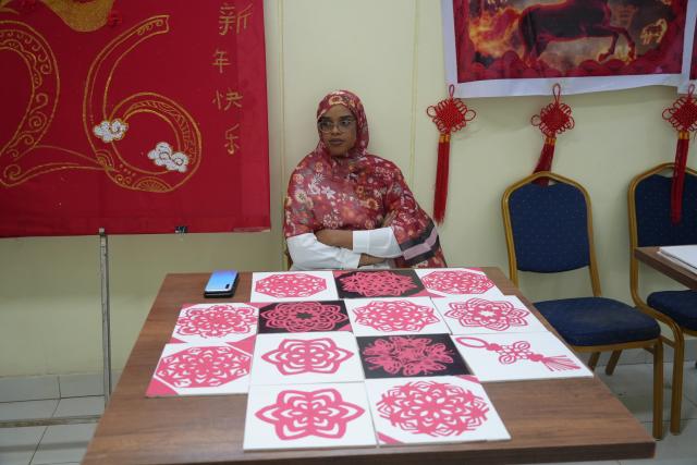 (260131) -- ATBARA, Jan. 31, 2026 (Xinhua) -- Paper-cut decorations are seen during a celebration for the upcoming Chinese Spring Festival in Atbara, Sudan, Jan. 29, 2026.
  TO GO WITH "Roundup: Approaching Chinese Spring Festival brings festive joy to Sudanese students" (Photo by Fayez Elzaky/Xinhua)