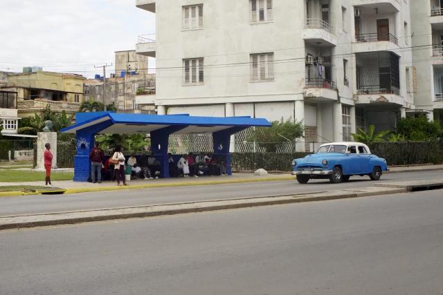 (260131) -- HAVANA, Jan. 31, 2026 (Xinhua) -- People wait for public transportation at a stop in Havana, Cuba, Jan. 30, 2026.
  Cuban President Miguel Diaz-Canel on Friday condemned U.S. President Donald Trump for attempting to "strangle" Cuba's economy through new tariff measures, accusing Washington of escalating its long-standing pressure campaign against the island nation.
  "This new measure reveals the fascist, criminal and genocidal nature of a clique that has hijacked the interests of the U.S. people for purely personal ends," he said. (Xinhua/Jiang Biao)