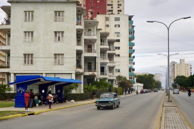 (260131) -- HAVANA, Jan. 31, 2026 (Xinhua) -- People wait for public transportation at a stop in Havana, Cuba, Jan. 30, 2026.
  Cuban President Miguel Diaz-Canel on Friday condemned U.S. President Donald Trump for attempting to "strangle" Cuba's economy through new tariff measures, accusing Washington of escalating its long-standing pressure campaign against the island nation.
  "This new measure reveals the fascist, criminal and genocidal nature of a clique that has hijacked the interests of the U.S. people for purely personal ends," he said. (Xinhua/Jiang Biao)