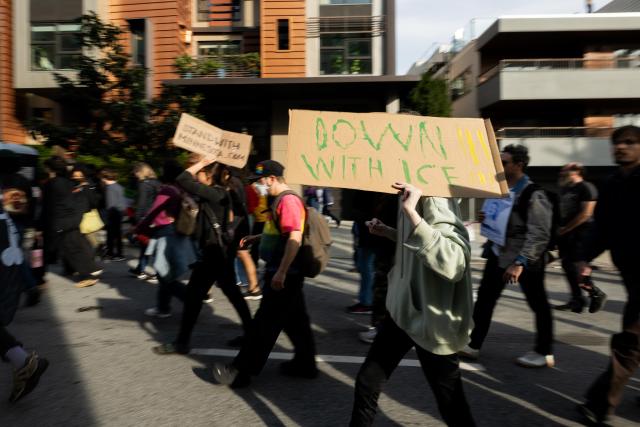 (260131) -- SAN FRANCISCO, Jan. 31, 2026 (Xinhua) -- People attend a rally in San Francisco, the United States, Jan. 30, 2026. Protesters gathered across the United States on Friday for a nationwide general strike against federal immigration enforcement operations and the recent fatal shootings by immigration agents.
TO GO WITH "Roundup: Anti-ICE protests held across U.S." (Photo by Ziyu Julian Zhu/Xinhua)