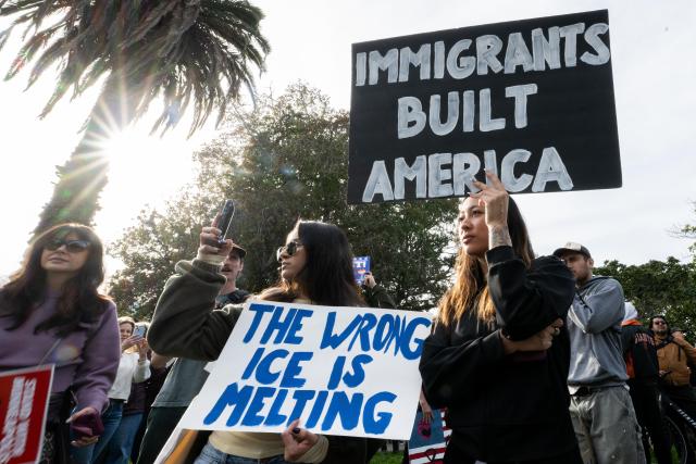 (260131) -- SAN FRANCISCO, Jan. 31, 2026 (Xinhua) -- People attend a rally in San Francisco, the United States, Jan. 30, 2026. Protesters gathered across the United States on Friday for a nationwide general strike against federal immigration enforcement operations and the recent fatal shootings by immigration agents.
TO GO WITH "Roundup: Anti-ICE protests held across U.S." (Photo by Ziyu Julian Zhu/Xinhua)