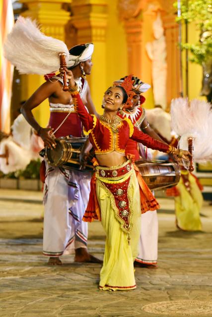 (260201) -- COLOMBO, Feb. 1, 2026 (Xinhua) -- A dancer performs traditional dances during the annual Navam Maha Perahera parade in Colombo, Sri Lanka, Jan. 31, 2026. (Photo by Gayan Sameera/Xinhua)