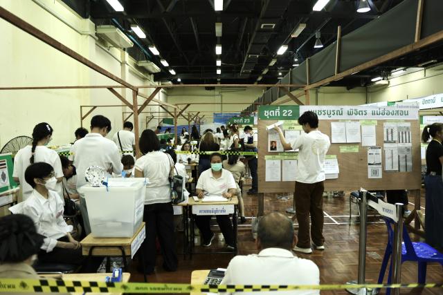 (260201) -- BANGKOK, Feb. 1, 2026 (Xinhua) -- This photo taken on Feb. 1, 2026 shows a polling station during an early voting for Thailand's House of Representatives election at the National Stadium in Bangkok, Thailand. Early voting for Thailand's House of Representatives election started at 8 a.m. local time on Sunday, with more than 2 million eligible voters unable to cast their ballots on the official polling day of Feb. 8 participating in the process. (Xinhua/Sun Weitong)
