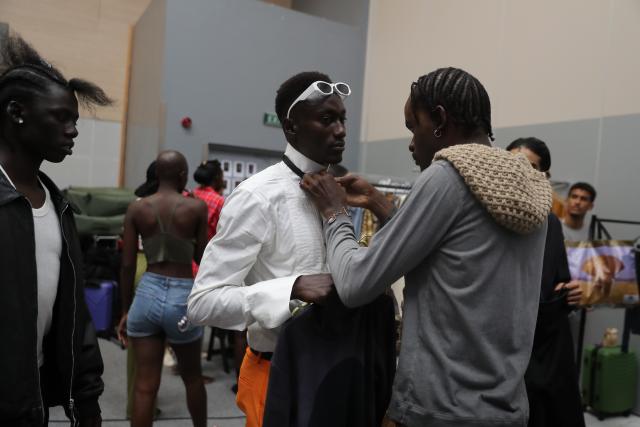 (260201) -- NAIROBI, Feb. 1, 2026 (Xinhua) -- Models prepare backstage during the Nairobi Fashion Week at the Sarit Centre, in Nairobi, Kenya, Jan. 31, 2026. (Photo by Henry Naminde/Xinhua)