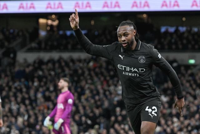 (260202) -- LONDON, Feb. 2, 2026 (Xinhua) -- Antoine Semenyo of Manchester City celebrates after scoring during the English Premier League match between Tottenham Hotspur and Manchester City in London, Britain, on Feb. 1, 2026. (Xinhua)