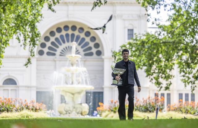 (260202) -- MELBOURNE, Feb. 2, 2026 (Xinhua) -- Carlos Alcaraz of Spain poses with the Norman Brookes Challenge Cup during the 2026 Australian Open men's champion media opportunity at the Royal Exhibition Building in Melbourne, Australia, Feb. 2, 2026. (Photo by Hu Jingchen/Xinhua)