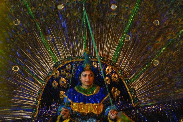 (260202) -- COLOMBO, Feb. 2, 2026 (Xinhua) -- A dancer performs a traditional dance during the annual Navam Maha Perahera parade in Colombo, Sri Lanka, Feb. 1, 2026. (Photo by Thilina Kaluthotage/Xinhua)