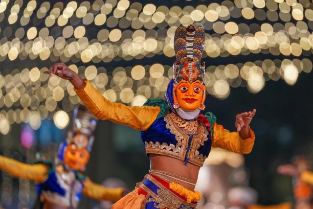 (260202) -- COLOMBO, Feb. 2, 2026 (Xinhua) -- Dancers perform a traditional dance during the annual Navam Maha Perahera parade in Colombo, Sri Lanka, Feb. 1, 2026. (Photo by Thilina Kaluthotage/Xinhua)