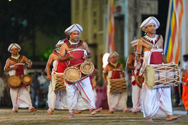 (260202) -- COLOMBO, Feb. 2, 2026 (Xinhua) -- Dancers perform a traditional dance during the annual Navam Maha Perahera parade in Colombo, Sri Lanka, Feb. 1, 2026. (Photo by Thilina Kaluthotage/Xinhua)
