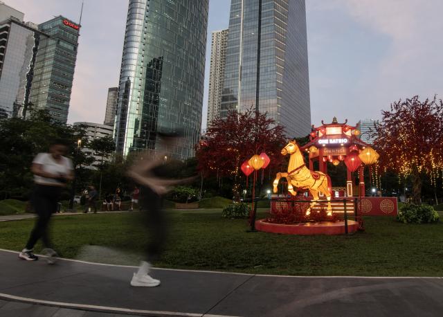 (260202) -- JAKARTA, Feb. 2, 2026 (Xinhua) -- An illuminated horse decoration for the upcoming Chinese New Year is seen in Jakarta, Indonesia, Feb. 2, 2026. (Xinhua/Veri Sanovri)