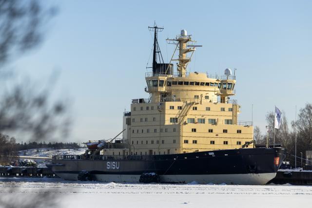 (260202) -- HELSINKI, Feb. 2, 2026 (Xinhua) -- Photo taken on Feb. 2, 2026 shows Finland's icebreaker Sisu moored at a port in Helsinki, Finland. (Photo by Matti Matikainen/Xinhua)