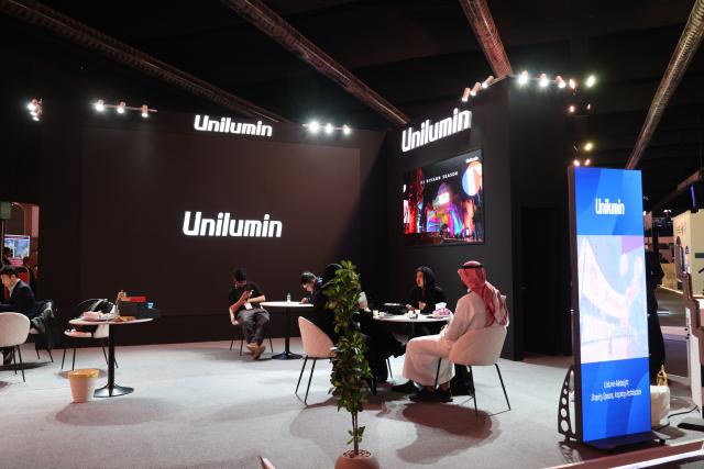 (260202) -- RIYADH, Feb. 2, 2026 (Xinhua) -- Photo taken on Feb. 2, 2026 shows the booth of Unilumin Group during the Future of Media Exhibition in Riyadh, Saudi Arabia. The fifth edition of the Saudi Media Forum opened on Monday in Riyadh under the theme "Media in an Evolving World," drawing more than 300 media leaders and experts from over 20 countries. Running alongside the forum is the Future of Media Exhibition, which includes more than 250 local and international companies. (Xinhua/Dong Xiuzhu)