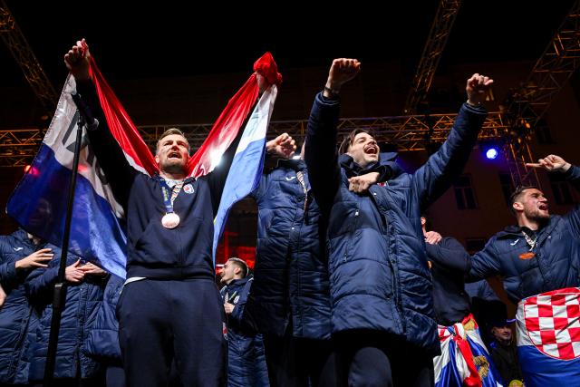 (260203) -- ZAGREB, Feb. 3, 2026 (Xinhua) -- Croatia's handball team members are seen during the ceremonial welcome for the Croatian Handball Team players in Zagreb, Croatia on Feb. 2, 2026. Croatia won the bronze medal at the 2026 EHF European Men's Handball Championship. (Photo by Marko Lukunic/PIXSELL via Xinhua)