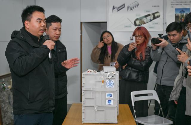 (260203) -- CHONGQING, Feb. 3, 2026 (Xinhua) -- A researcher introduces for the media at the Center of Space Exploration under Ministry of Education, in Chongqing University, southwest China's Chongqing, Feb. 2, 2026. Researchers at China's Chongqing University announced on Monday that a butterfly has successfully emerged from its pupa while orbiting Earth, yielding valuable data on biological survival in the harsh microgravity environment of space.
   The butterfly chrysalis was sealed inside a small experimental space ecosystem payload developed by the university's research team and carried into space aboard the Kuaizhou-11 Y8 carrier rocket on Dec. 13, 2025.
TO GO WITH "China Focus: Chinese space experiment sees butterfly emerge in orbit" (Xinhua/Chen Cheng)
