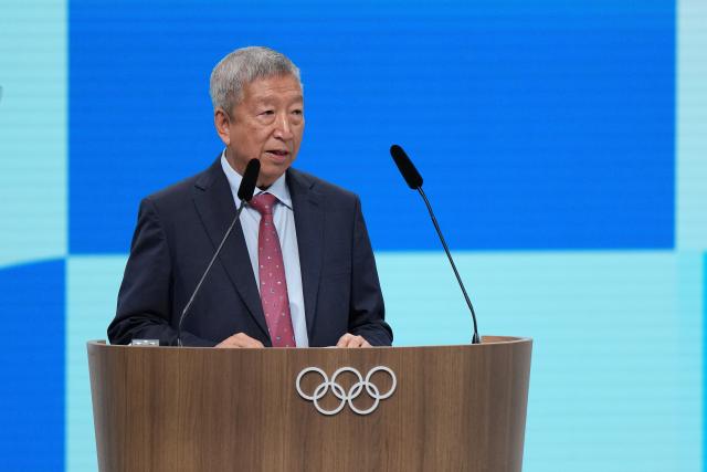 (260203) -- MILAN, Feb. 3, 2026 (Xinhua) -- Ser Miang Ng, International Olympic Committee (IOC) member delivers a speech during the first day of the 145th IOC Session in Milan, Italy, Feb. 3, 2026. (Xinhua/Sun Fei)