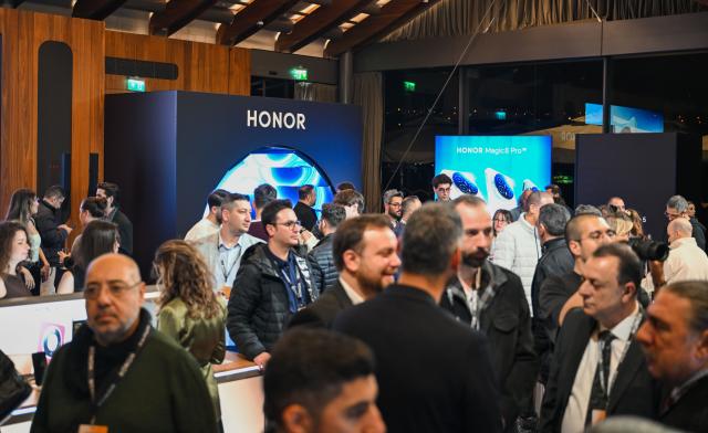 (260203) -- ISTANBUL, Feb. 3, 2026 (Xinhua) -- Photo taken on Feb. 3, 2026 shows an Honor product launch event in Istanbul, Türkiye. Chinese smart devices maker Honor unveiled its new mobile phone on Tuesday at a product launch event in Istanbul. (Xinhua/Liu Lei)