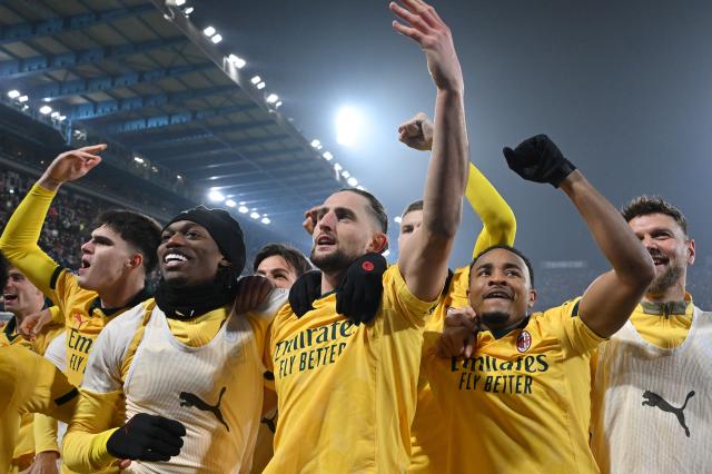 (260204) -- BOLOGNA, Feb. 4, 2026 (Xinhua) -- AC Milan's Adrien Rabiot (C) celebrates his goal with his teammates during a Serie A football match between Bologna and AC Milan in Bologna, Italy, Feb. 3, 2026. (Photo by Alberto Lingria/Xinhua)