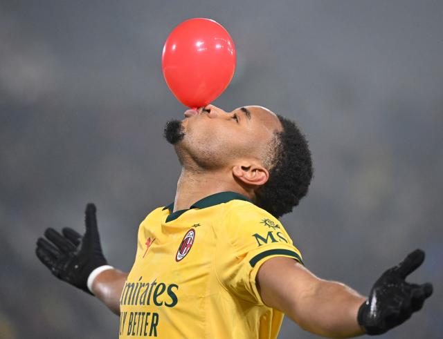 (260204) -- BOLOGNA, Feb. 4, 2026 (Xinhua) -- AC Milan's Christopher Nkunku celebrates his goal during a Serie A football match between Bologna and AC Milan in Bologna, Italy, Feb. 3, 2026. (Photo by Alberto Lingria/Xinhua)